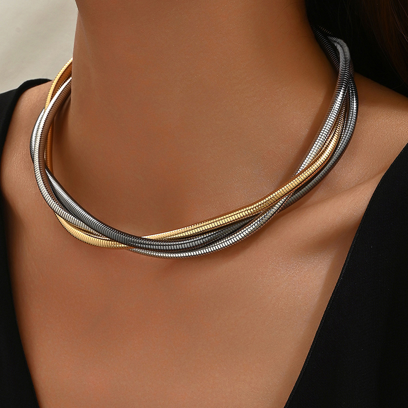 Fashion Color Matching Alloy Snake Bone Wrapped Collar