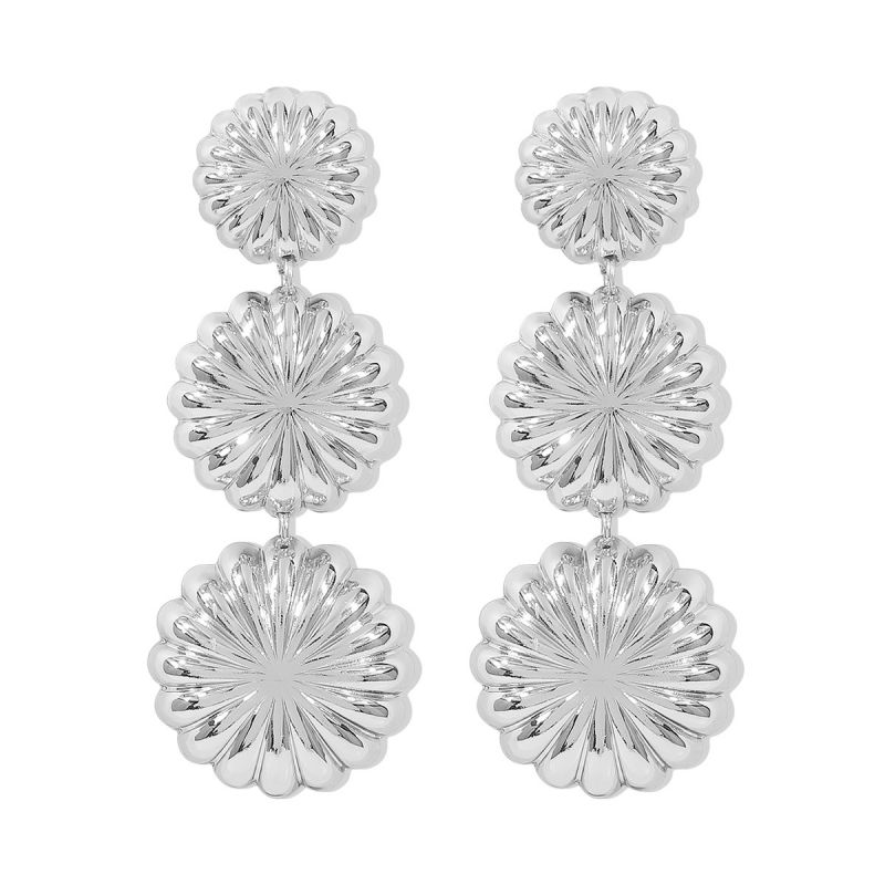 Fashion White King Alloy Flower Earrings