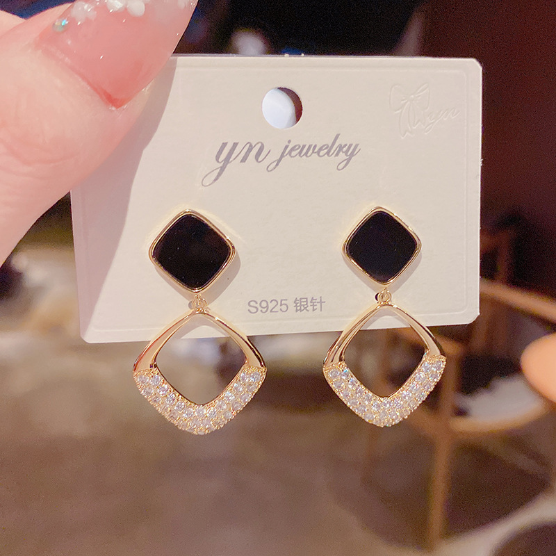 Fashion Gold Gold-plated Copper Rhombus Earrings With Diamonds