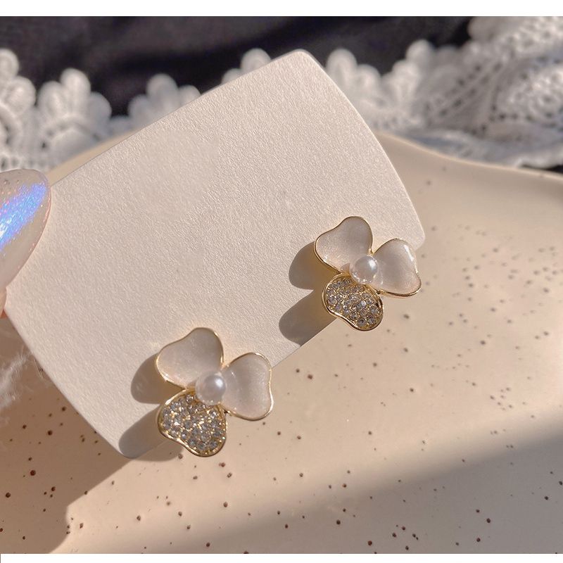 Fashion 40# Alloy Diamond Petal Stud Earrings