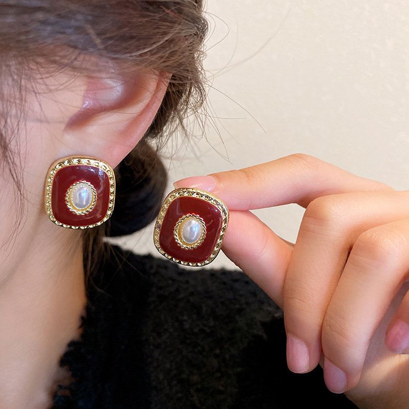Fashion Red Geometric Square Pearl Stud Earrings
