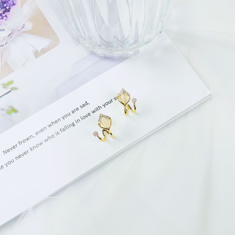 Fashion Gold Alloy Diamond-shaped Rhombus Earrings