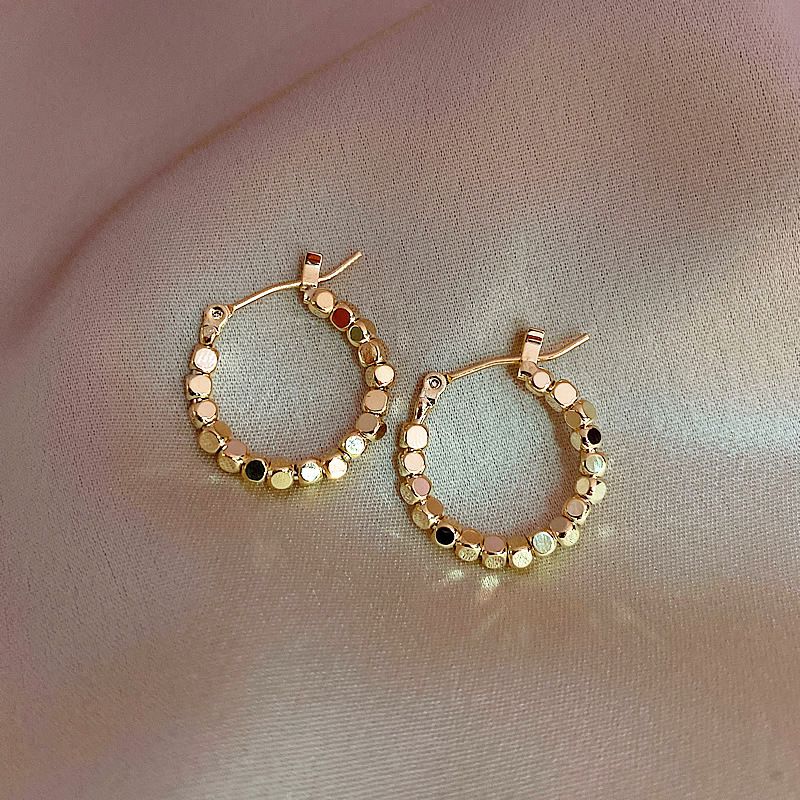 Fashion Gold Metal Hoop Earrings