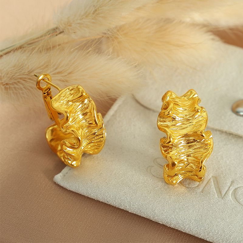 Fashion Gold Stainless Steel Lava Shaped Round Earrings