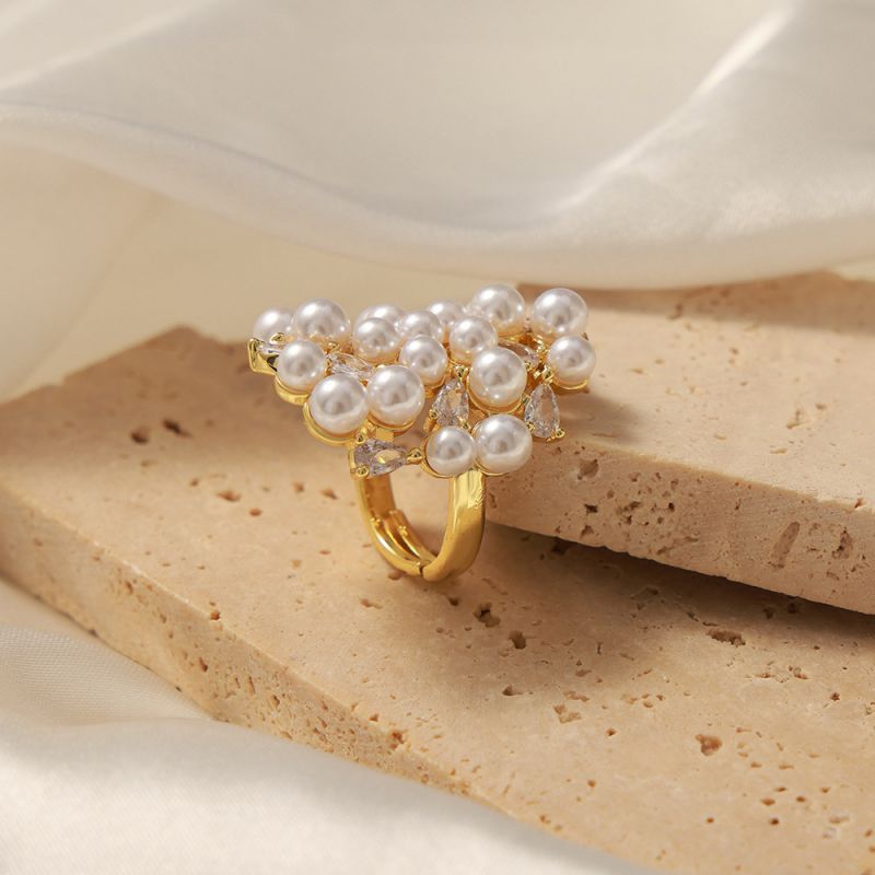 Fashion Gold Copper Set Zirconium Pearl Geometric Ring