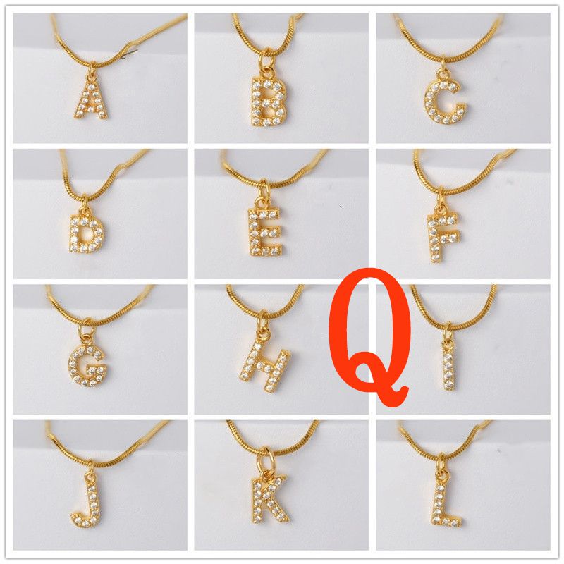 Fashion Golden Q Gold Plated Copper And Diamond 26 Letter Necklace