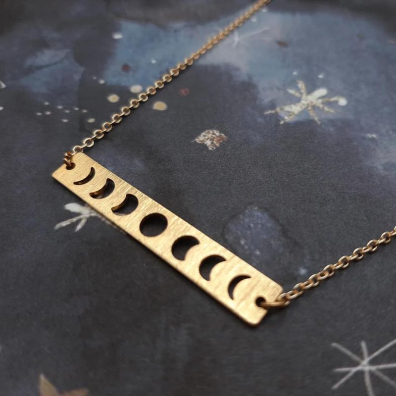 Fashion Gold Alloy Hollow Moon Necklace