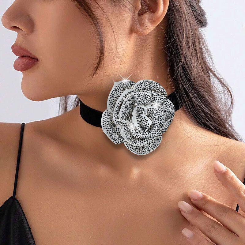 Fashion X-554-white Fabric Diamond-encrusted Three-dimensional Camellia Necklace
