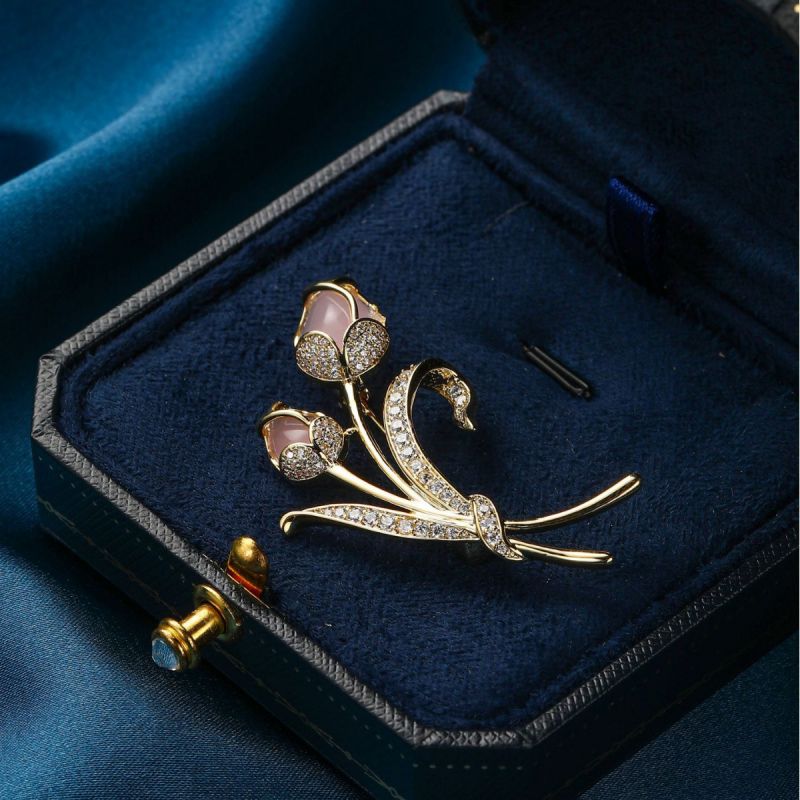 Fashion Gold Copper And Diamond Tulip Brooch