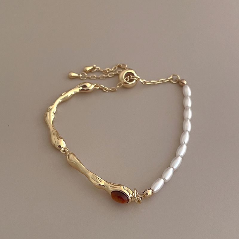 Fashion Gold Metal Pearl Spliced Irregular Bracelet