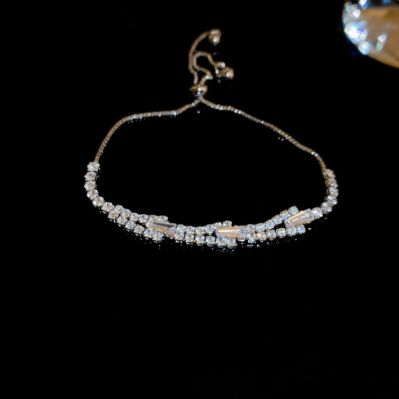 Fashion Bracelet - Silver Metal Diamond Geometric Pull Bracelet