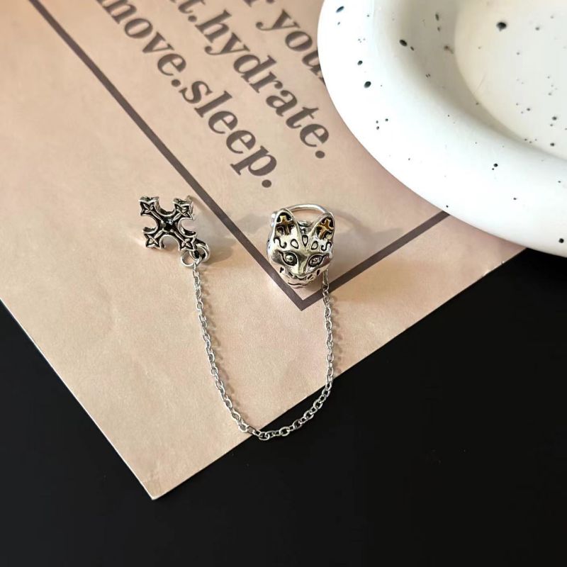 Fashion Silver Alloy Cross Leopard Skull Clip Earrings (single)