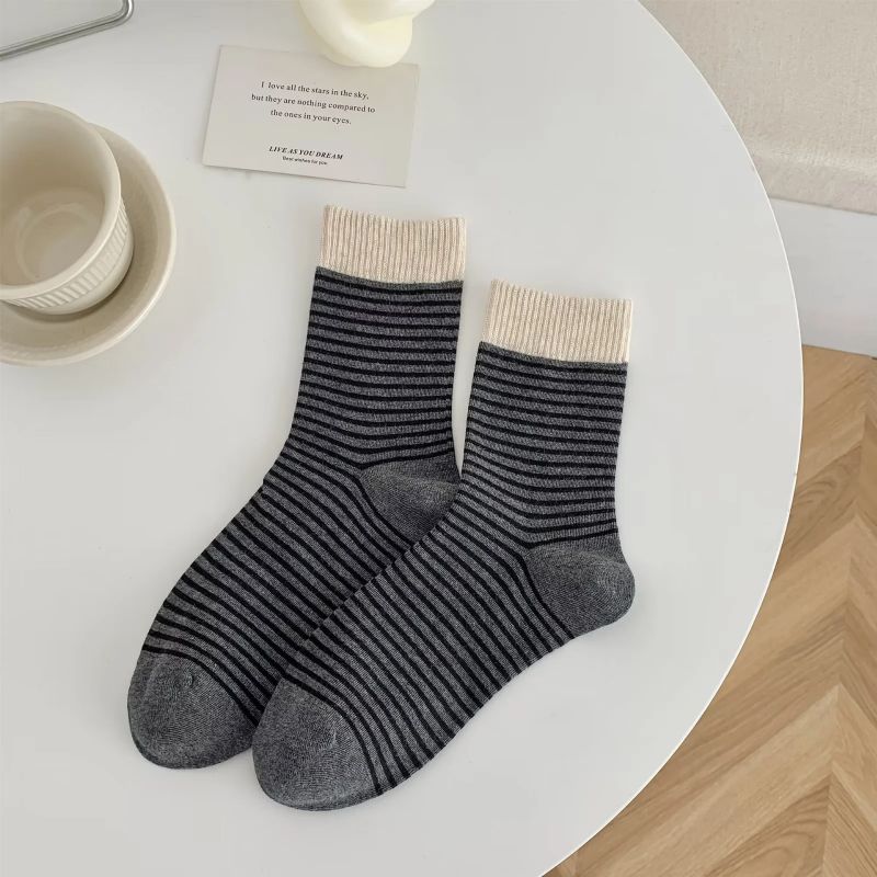 Fashion Oatmeal Dark Gray Contrast Striped Mid-calf Socks