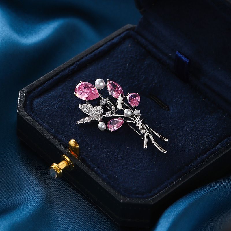 Fashion Silver Copper Diamond Flower Brooch