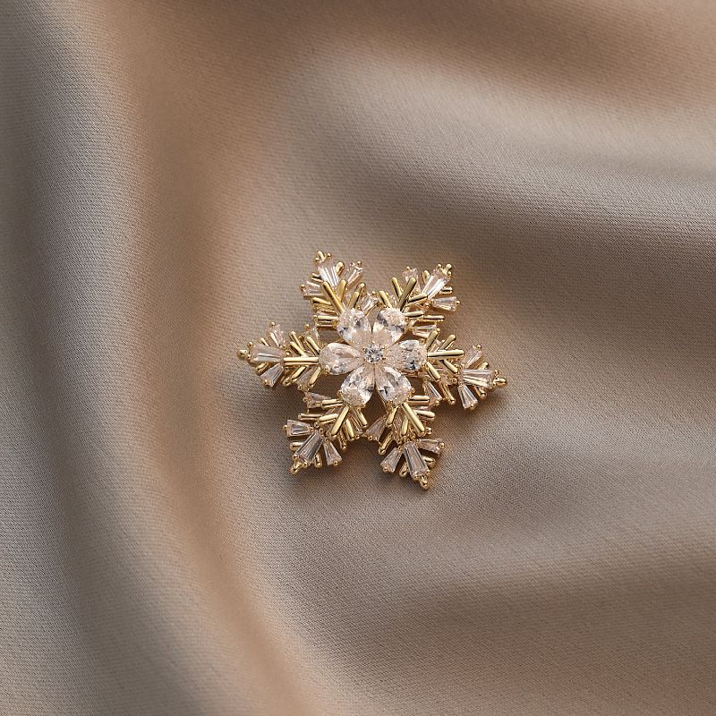 Fashion Gold Copper Diamond Snowflake Brooch