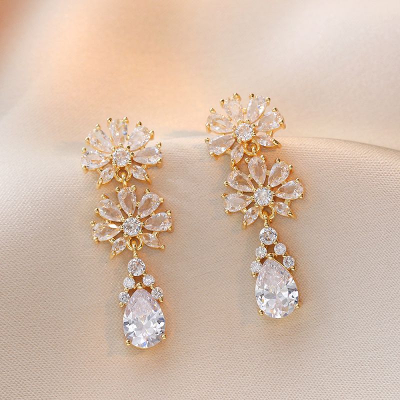 Fashion Gold Copper Diamond Flower Drop Earrings