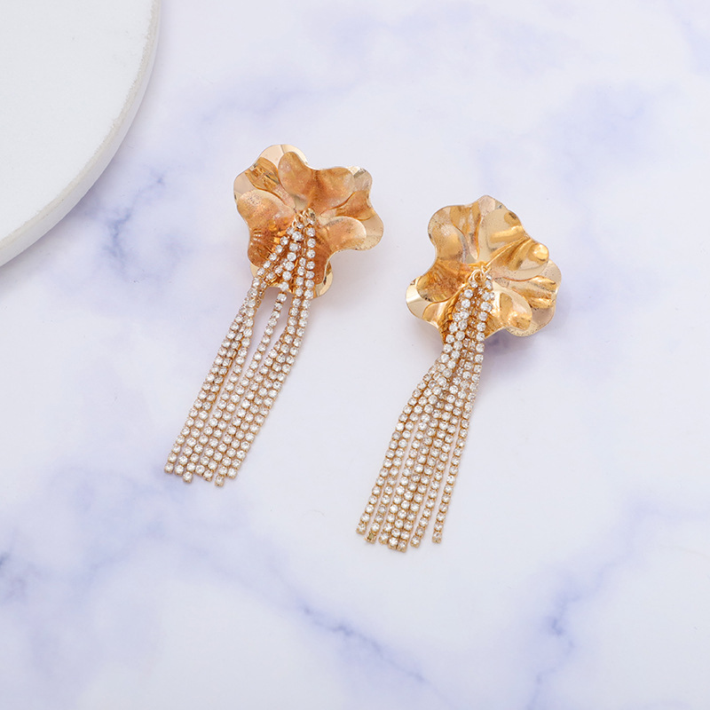 Fashion Gold Metal Flower Diamond Tassel Earrings