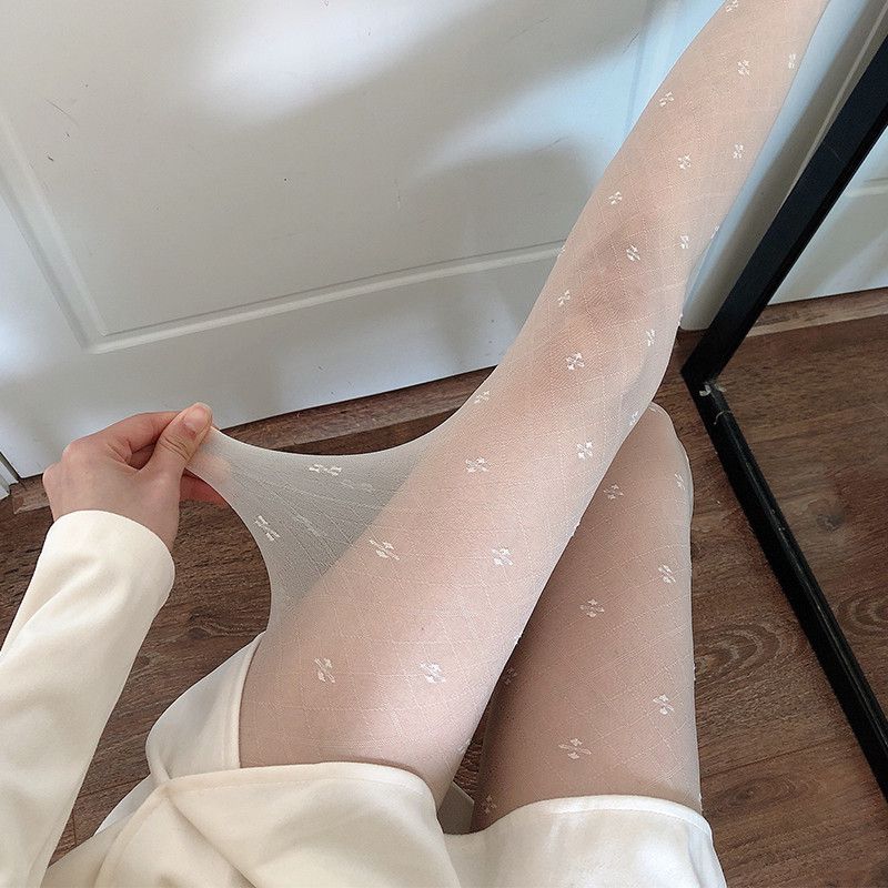 Fashion Four-leaf Clover-jacquard White Silk Corespun Jacquard Stockings