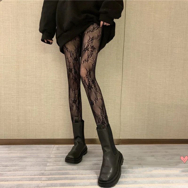 Fashion Flower Vine-black Corespun Jacquard Stockings