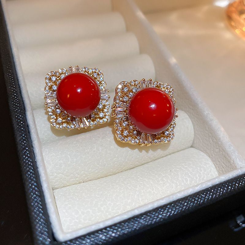 Fashion Red Copper Inlaid Zirconium Pearl Geometric Stud Earrings
