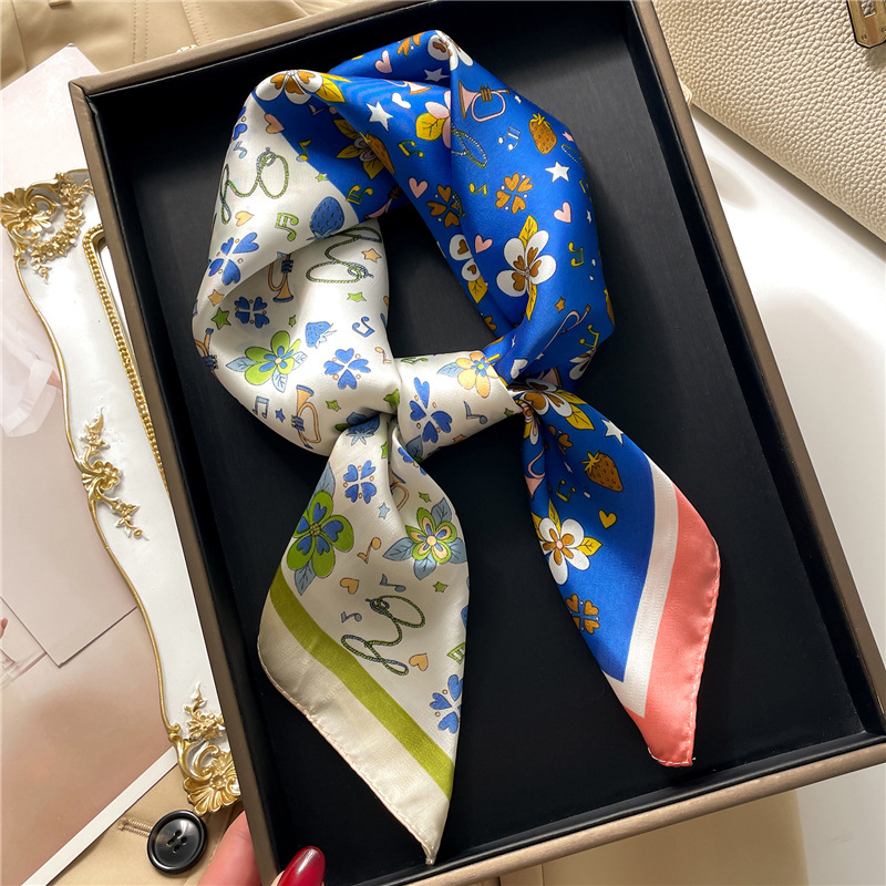 Fashion 40# Polyester Printed Square Scarf