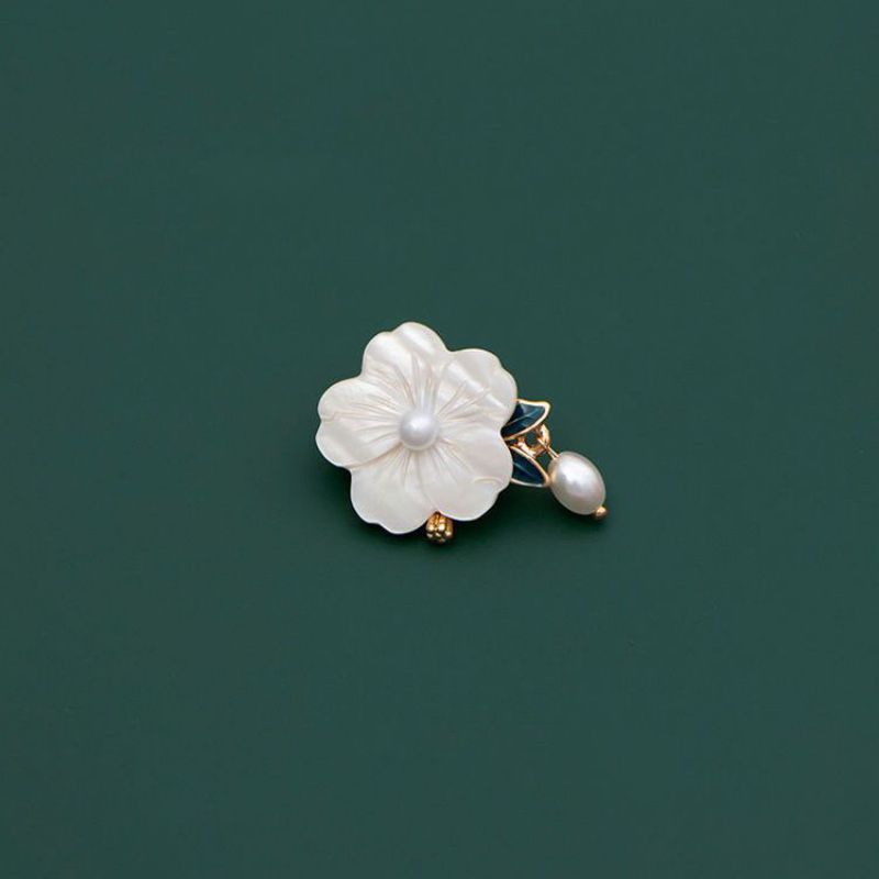 Fashion Pearl Flower Geometric Pearl Flower Brooch