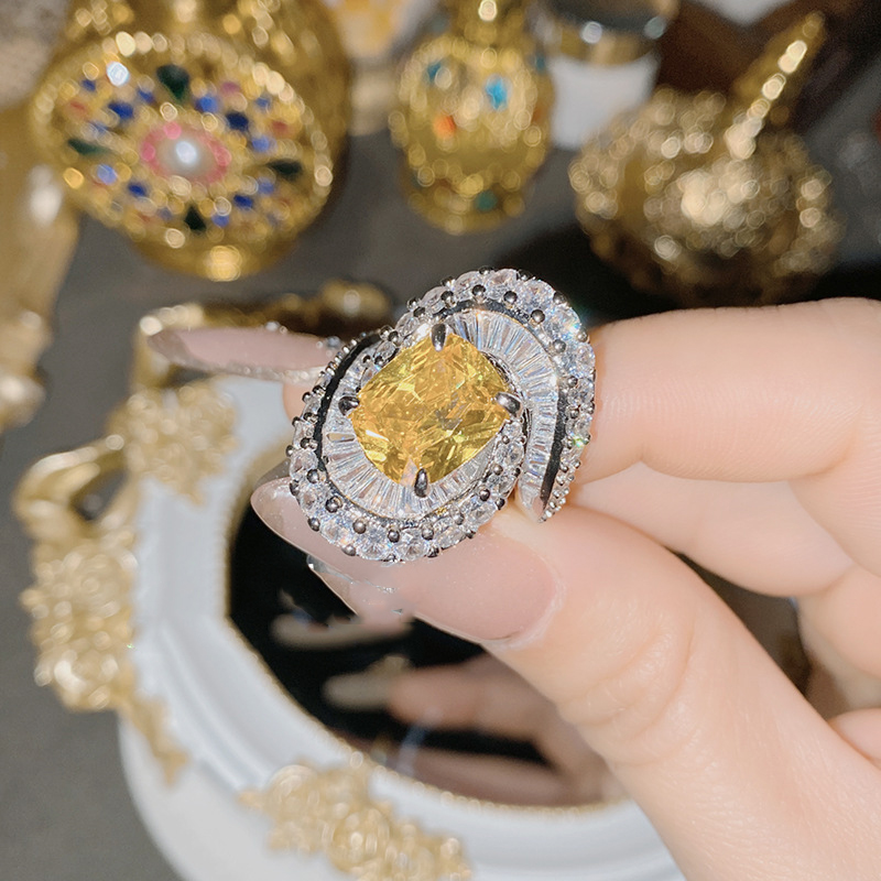 Fashion Golden Copper Diamond Geometric Ring
