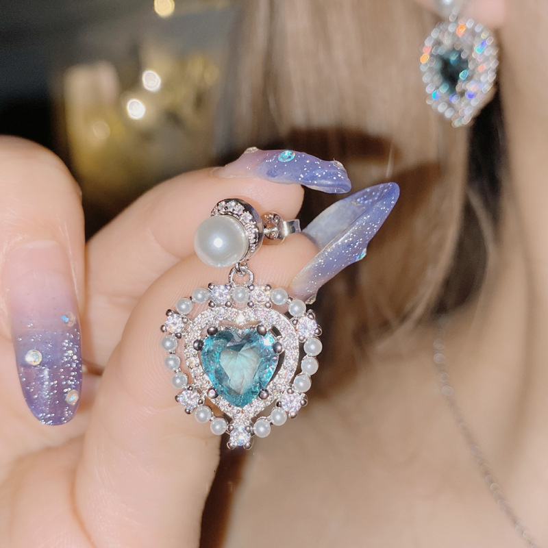 Fashion Earrings 0240?sea Blue Copper Set With Diamond And Pearl Love Earrings