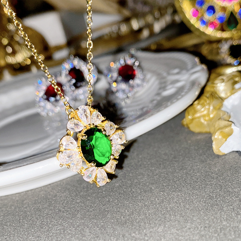 Fashion Necklace Emerald Copper Diamond Geometric Necklace