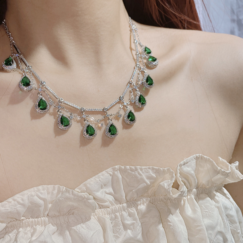 Fashion Necklace Green Spinel Copper And Diamond Drop-shaped Necklace