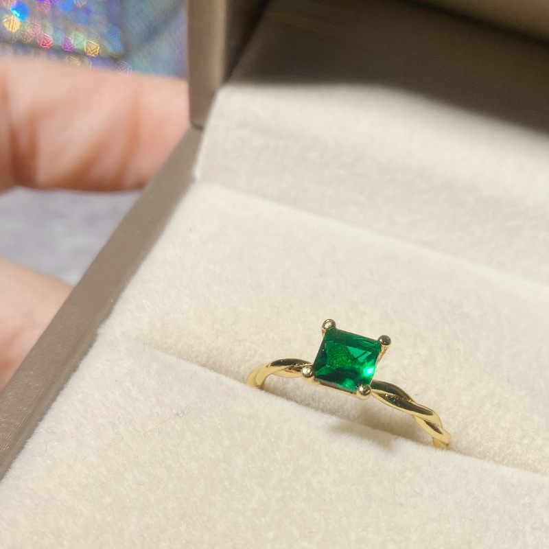 Fashion Vine Love【green Spinel】 Copper Diamond Square Ring