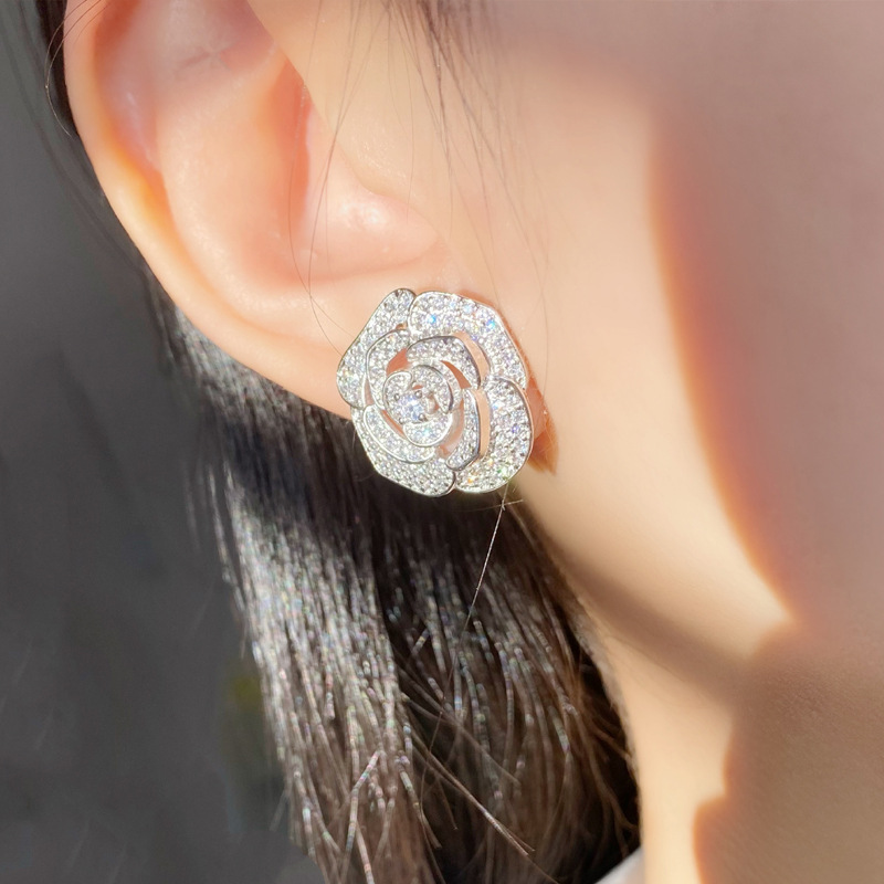 Fashion 2# Gold-plated Copper Flower Stud Earrings With Diamonds