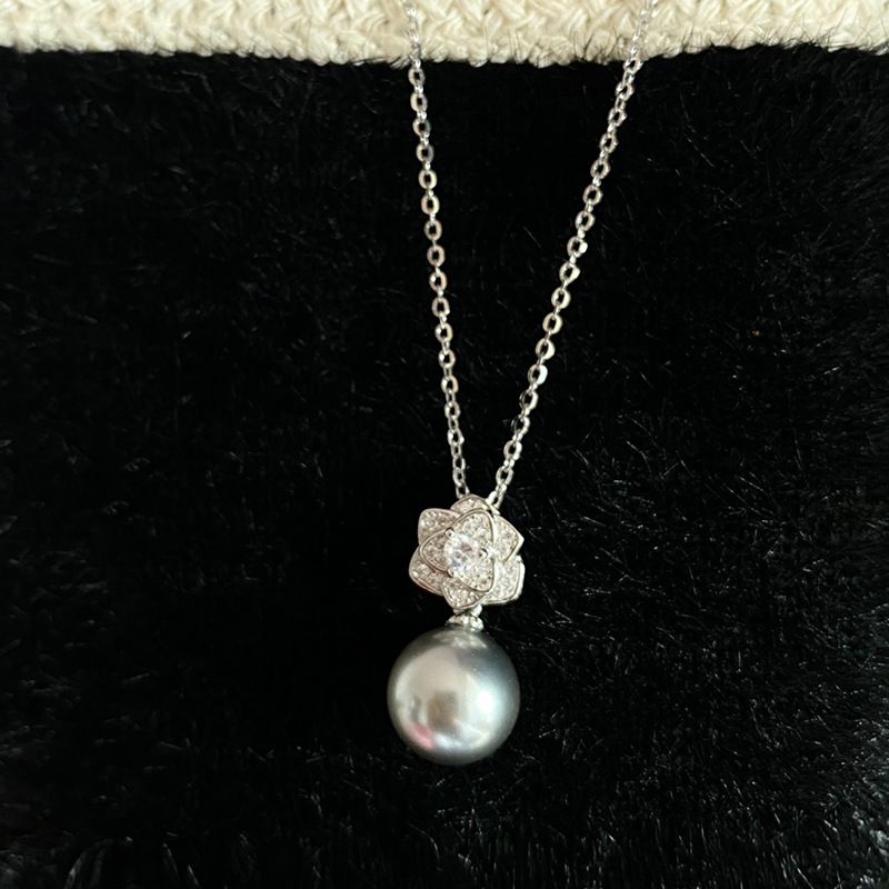 Fashion Necklace - Gray Metal Zirconia Pearl Flower Necklace