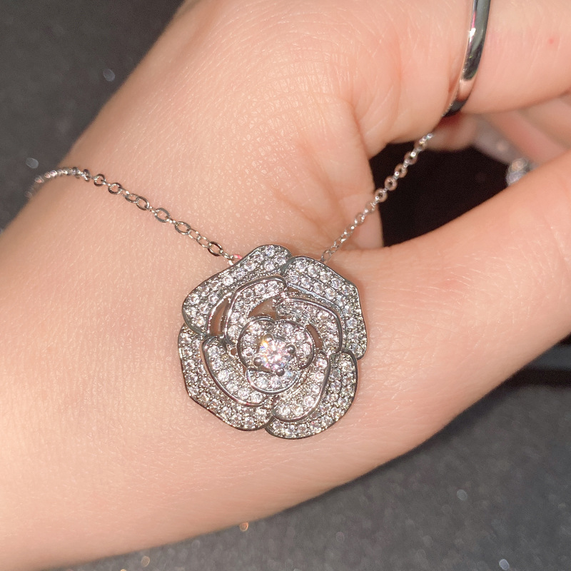 Fashion Camellia Pendant [not Including Chain] Copper Diamond Flower Pendant
