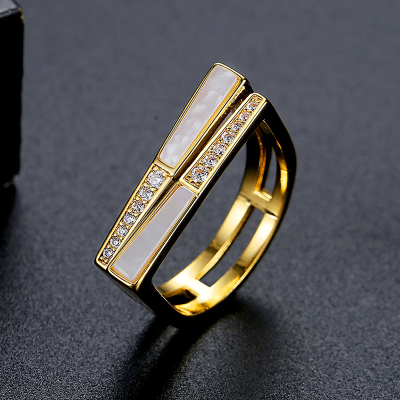 Fashion Gold Copper Diamond Geometric Shell Ring