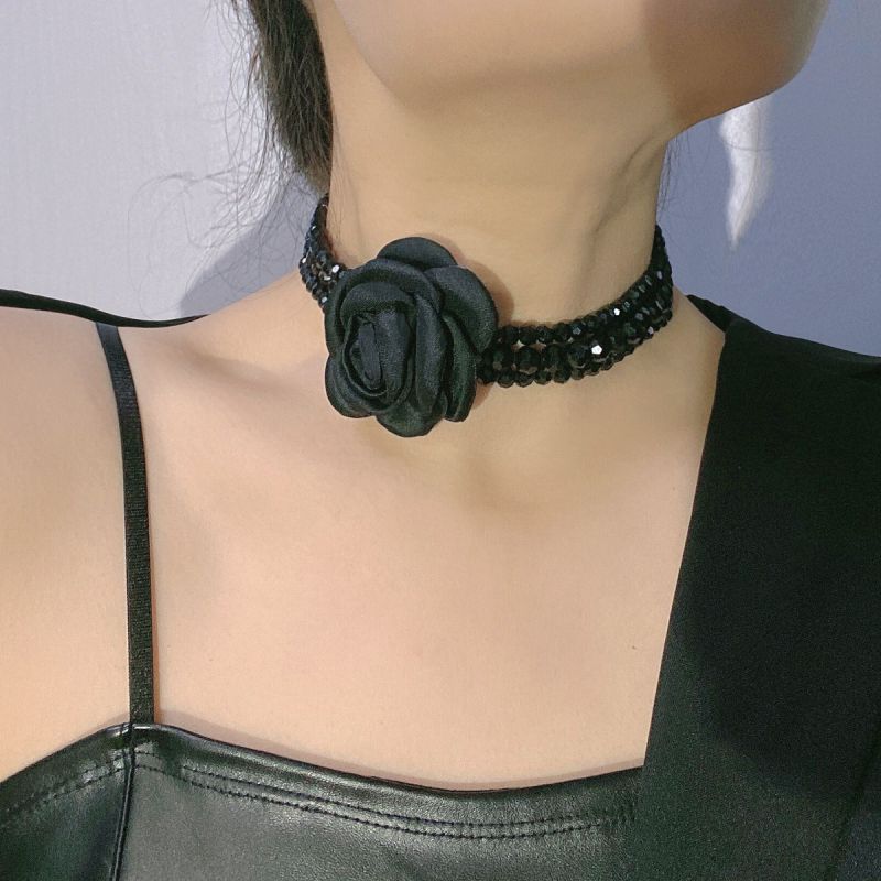 Fashion Black Geometric Crystal Beaded Flower Choker