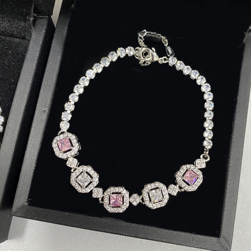 Fashion Brilliant Full Diamond Bracelet [pink Diamond] Copper Inlaid Square Zirconium Bracelet
