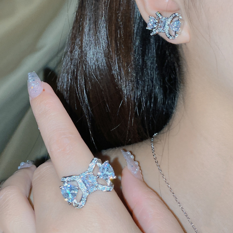 Fashion White Diamond Ring [open] Copper Inlaid Zirconium Bow Ring