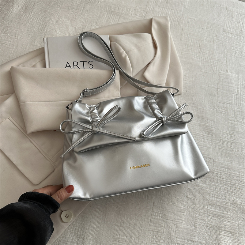 Fashion Silver Pu Strap Large Capacity Shoulder Bag