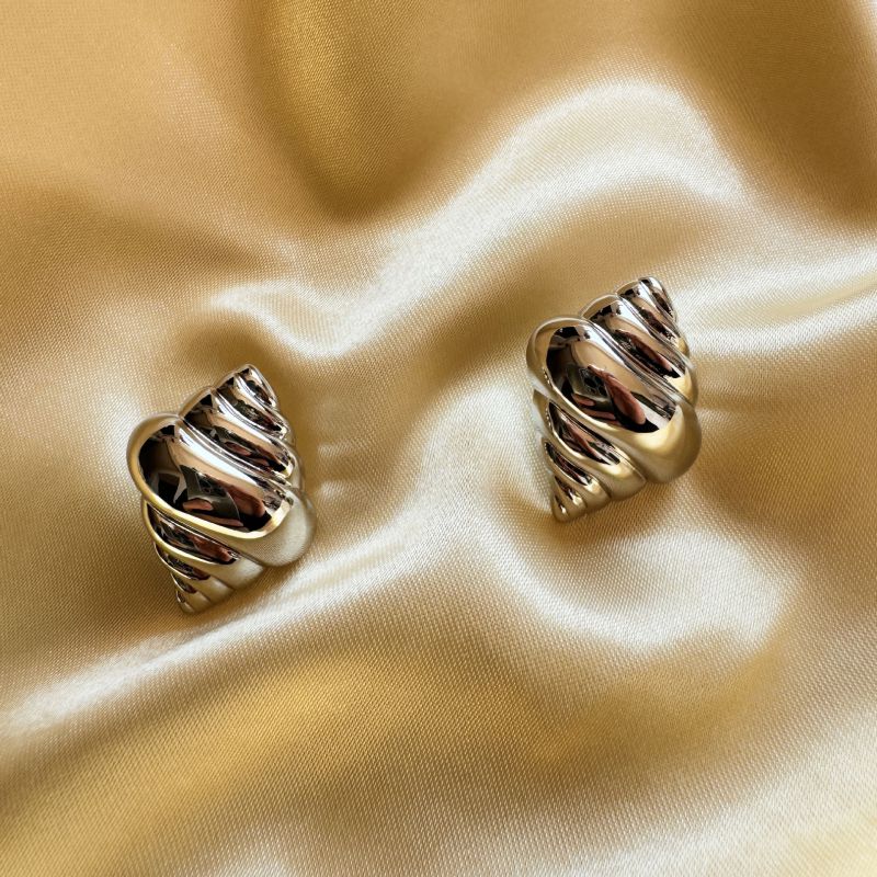 Fashion Silver Gold-plated Copper Conch Earrings
