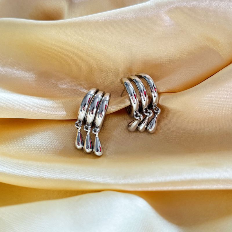 Fashion Silver Alloy C-shaped Earrings