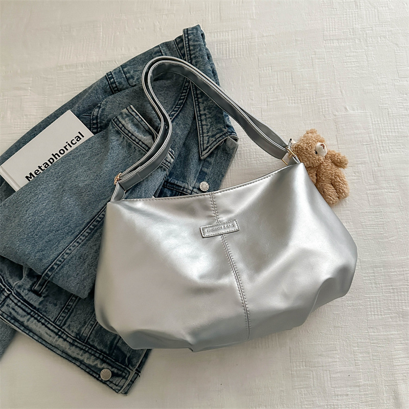 Fashion Silver Belt Pendant Soft Leather Large Capacity Shoulder Bag