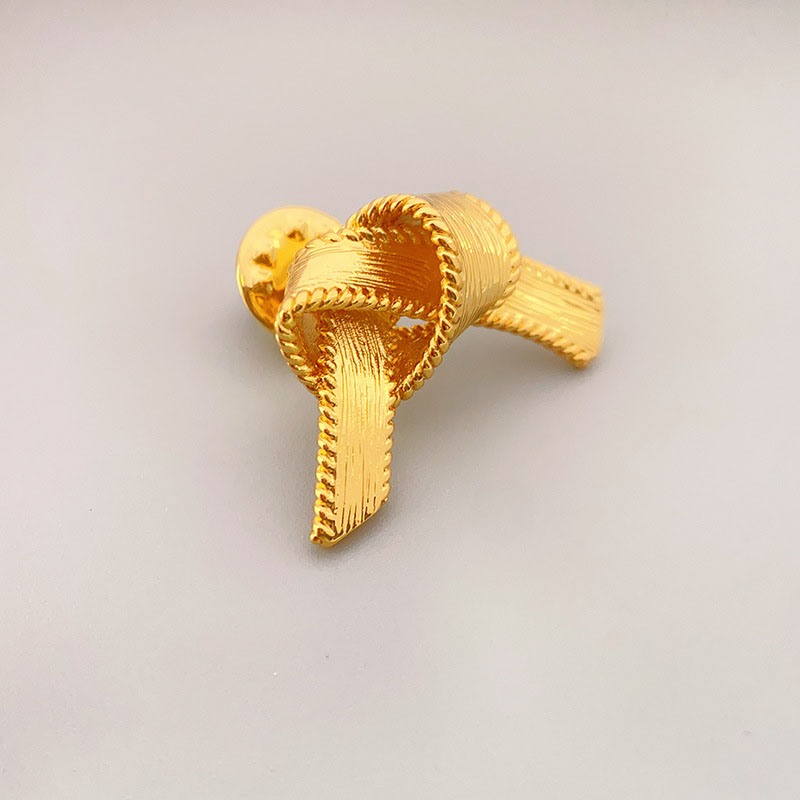 Fashion Gold Gold Plated Copper Rope Brooch