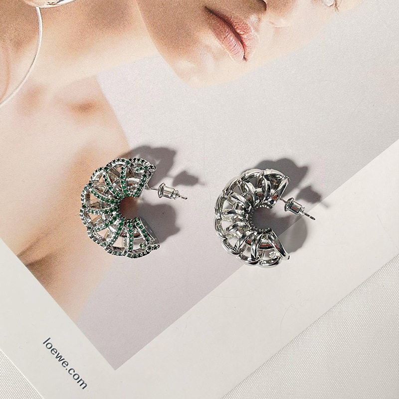 Fashion Platinum Green Diamond Copper Inlaid Diamond Hollow C-shaped Earrings