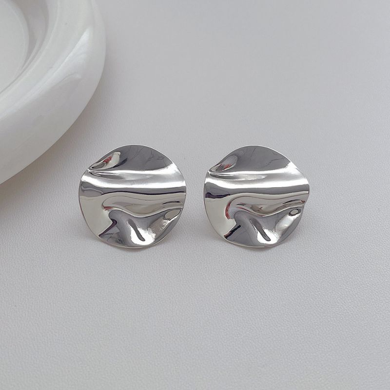 Fashion Silver Metal Pleated Round Stud Earrings