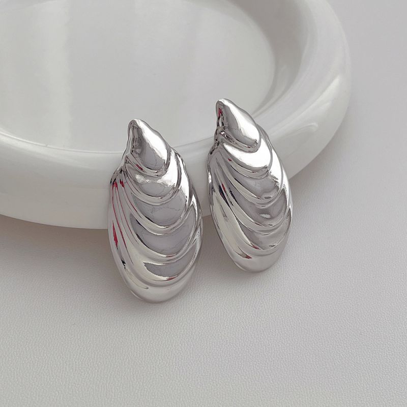 Fashion Silver Metal Shell Earrings