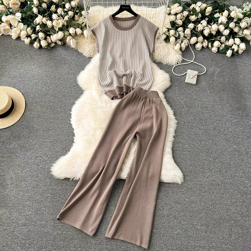 Fashion Brown Acrylic Printed Sleeveless Top And Wide Leg Pants Suit
