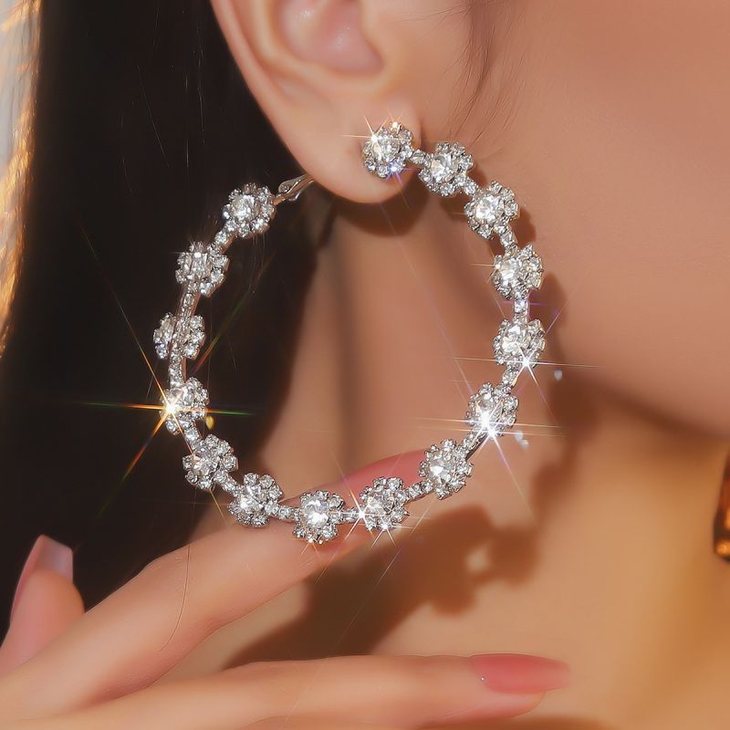 Fashion Silver Metal Diamond Round Earrings