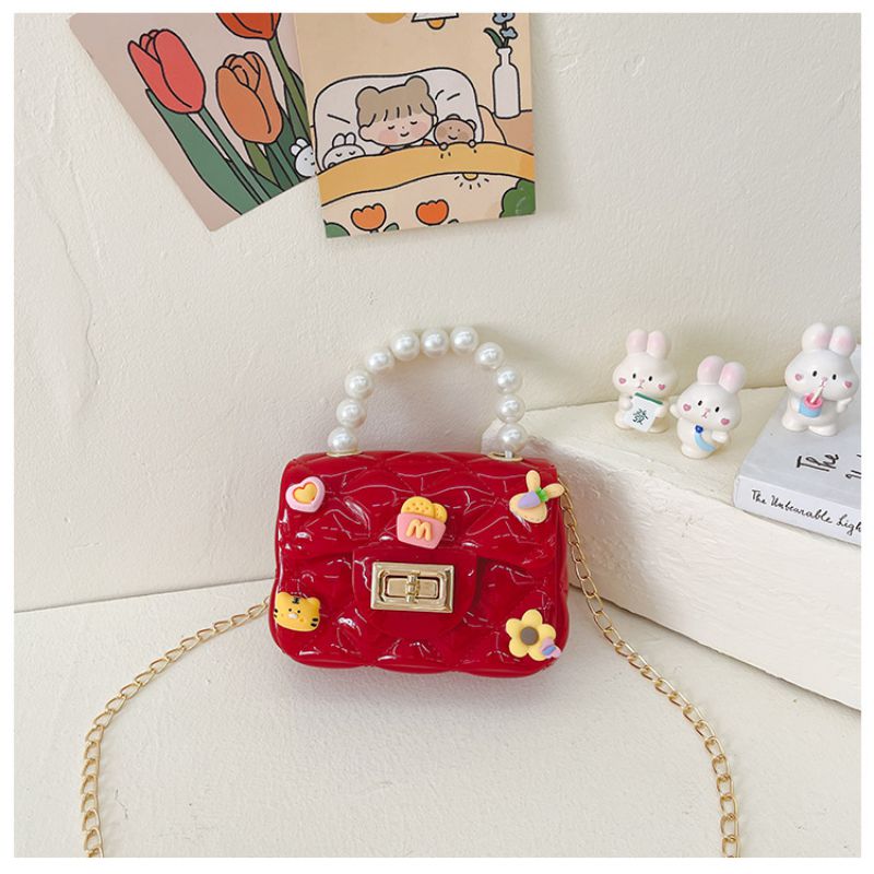 Fashion Comes With Random Self-adhesive Patch - Red Pvc Diamond Flap Patch Children's Crossbody Bag