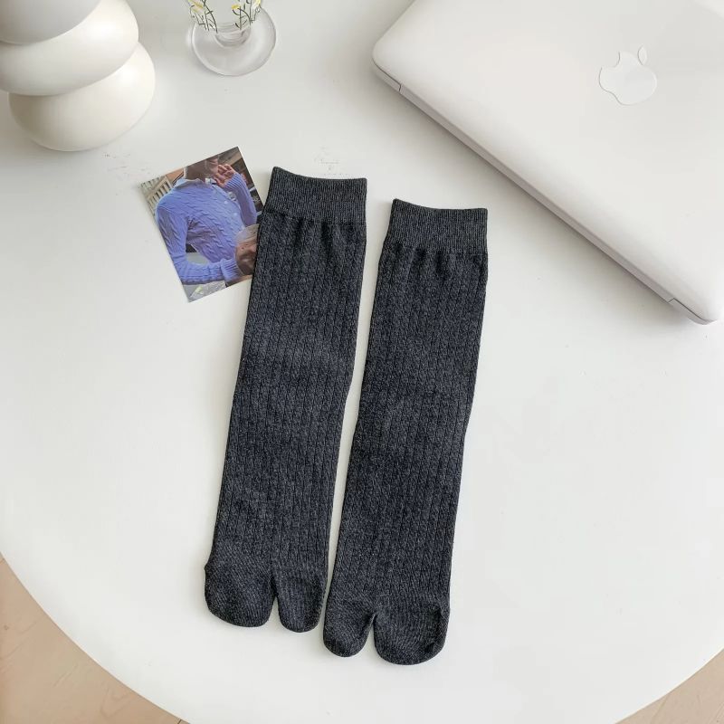 Fashion Black Cotton Mid-calf Two-finger Socks